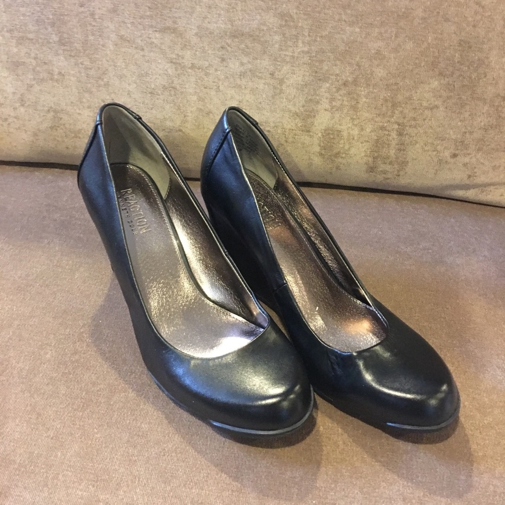 Women Kenneth Cole “Did U Tell” Wedge